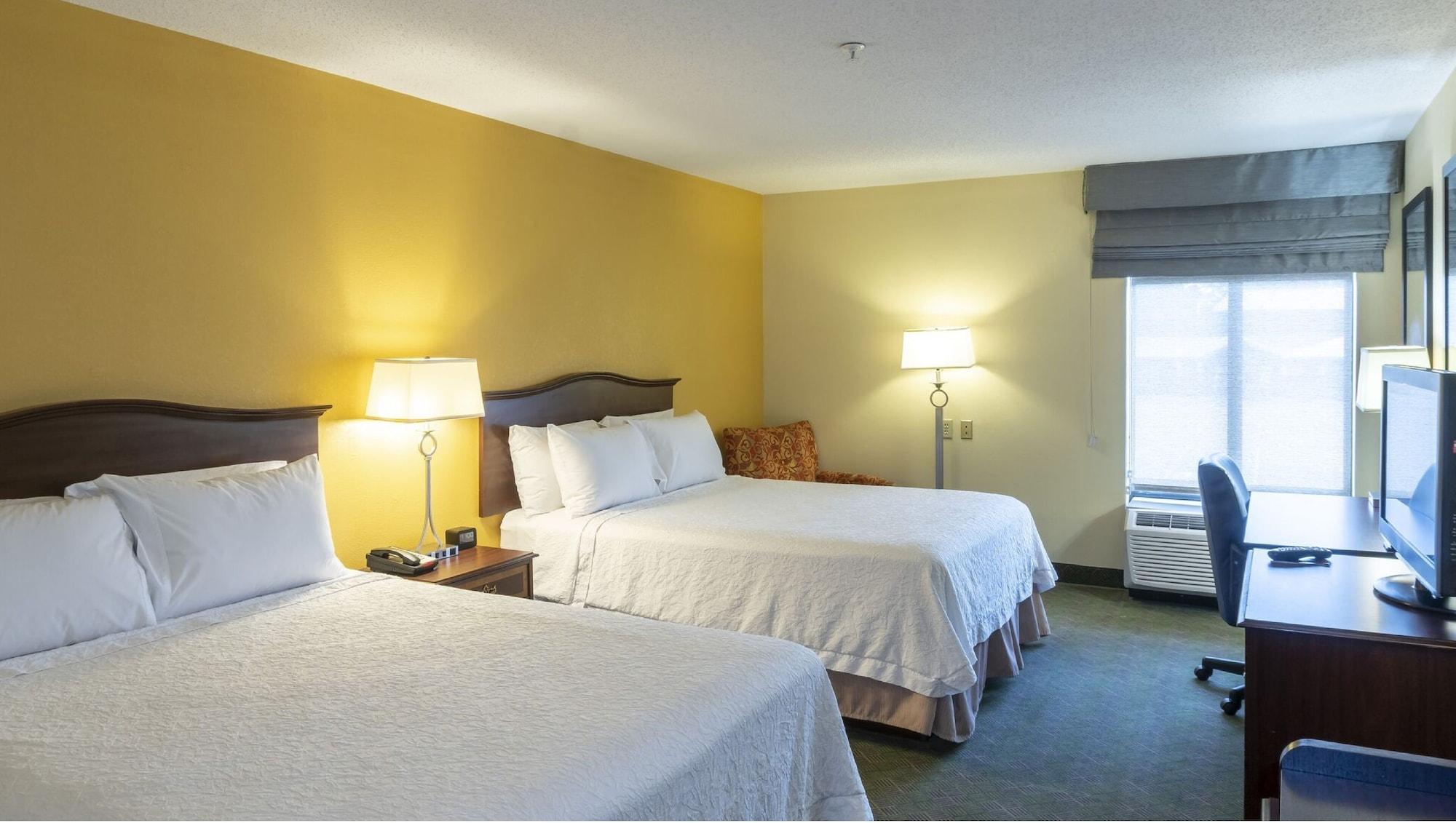 Hampton Inn New Philadelphia Exterior foto