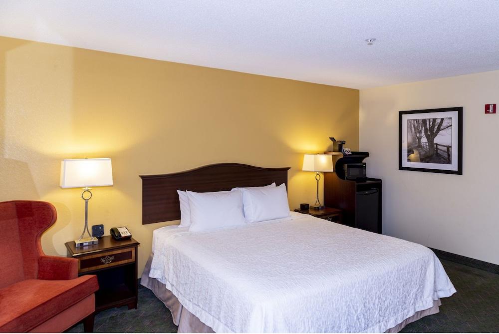 Hampton Inn New Philadelphia Exterior foto
